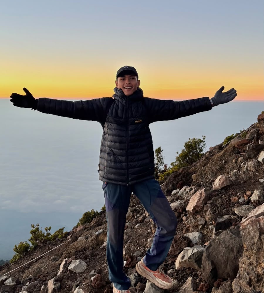 Nurrahman Hakim — Tour Leader Teman Mendaki
